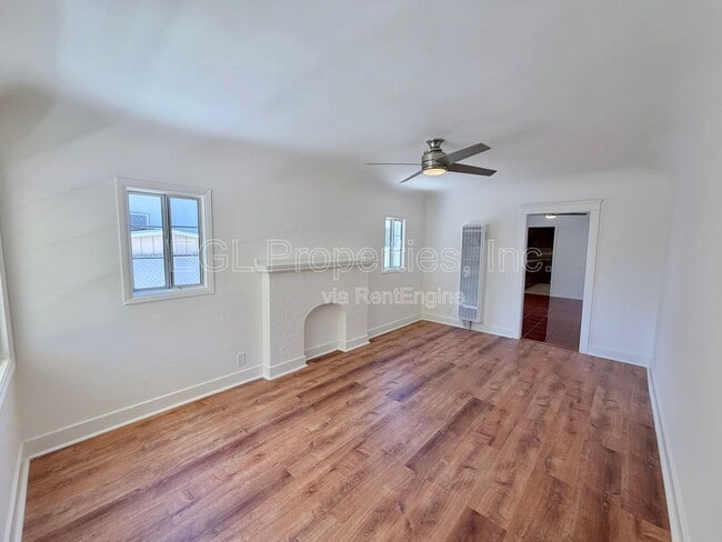 Photo - 2407 Fernleaf St