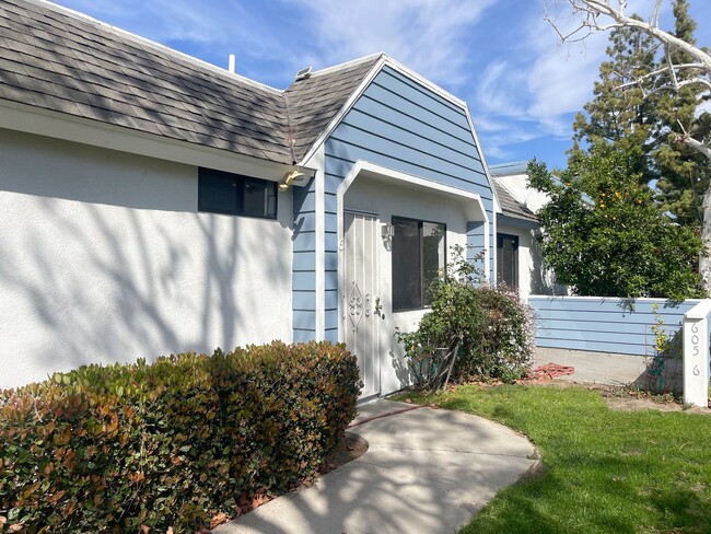 Upgraded 2 bed 2 bath - Upgraded 2 bed 2 bath House