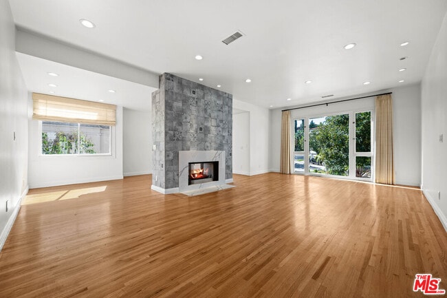 Building Photo - 500 Smithwood Dr