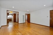 Photo - 983 W 10th St