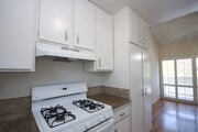 Photo - 542 N Orange Grove Blvd