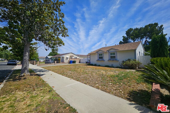 Building Photo - 15106 San Jose St