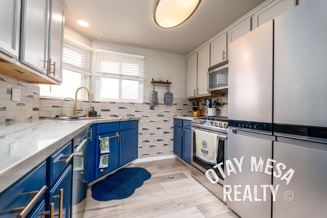 Building Photo - Fully Furnished 2BD/1BA Condo – Ideal for Traveling Professionals Unit 10