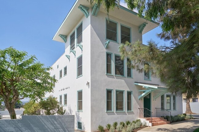 Building Photo - 2191 El Sereno Ave Unit Apt #14
