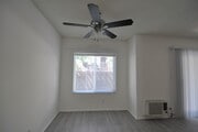 Photo - 4936 Whitsett Ave Unit 03