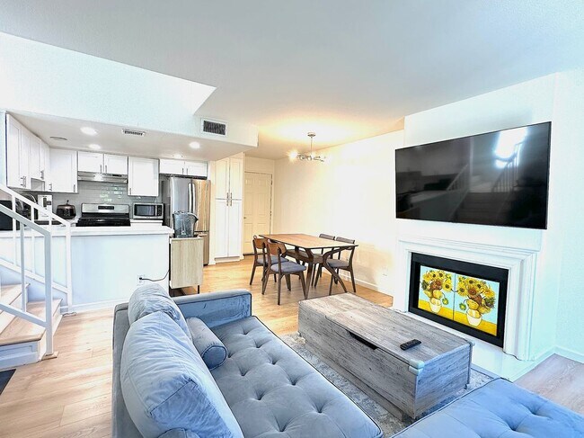 Photo - 2224 Duane St Townhome