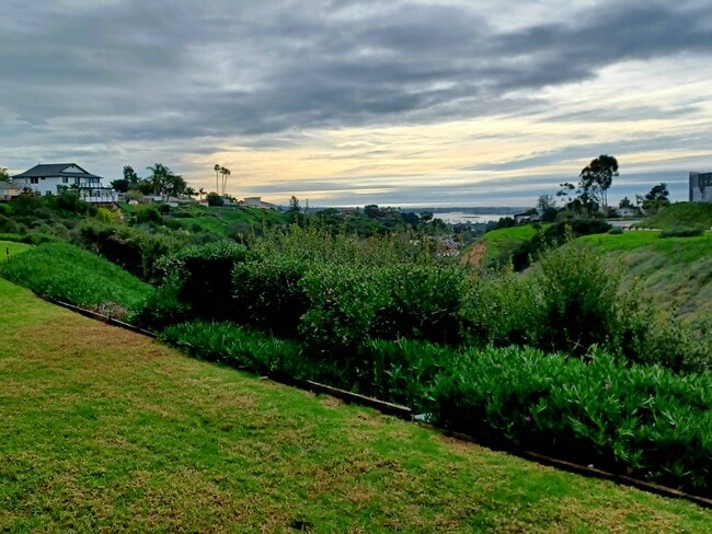 Building Photo - 3664 Clairemont Dr Unit 1C