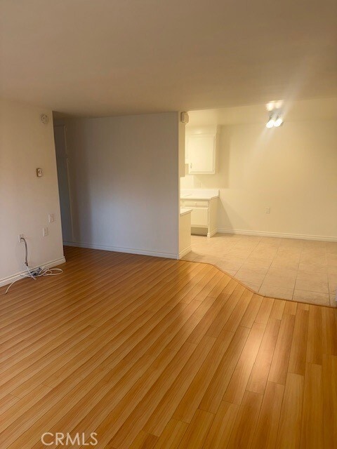 Photo - 2210 Via Mariposa E