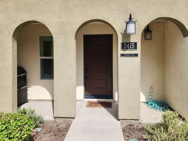 Photo - 2415 Tapestry Wy