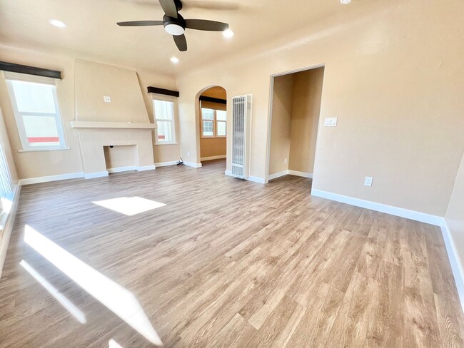 Photo - 235 Pomona Ave Unit 235 1/2 Pomona