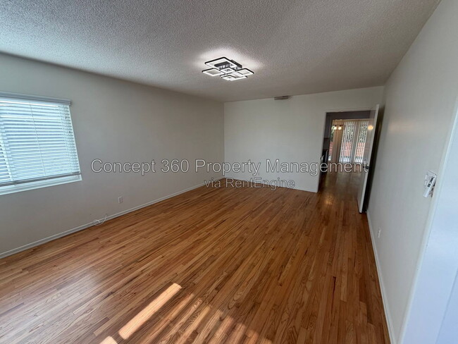 Photo - 3610 W 230th St