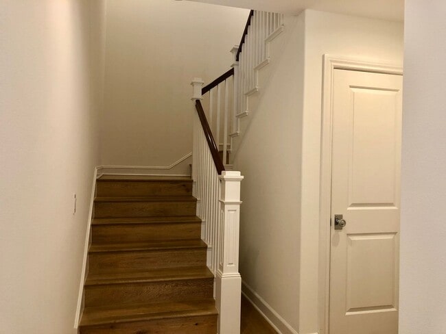 Photo - Luxurious and Light & Bright Unfurnished 2...