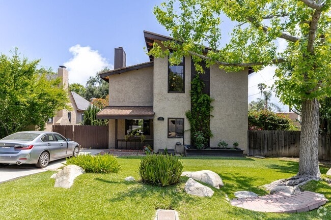 Building Photo - A Hidden Gem in Pasadena’s East End Rental
