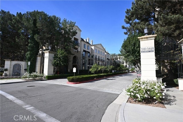 Photo - 3450 Watermarke Pl