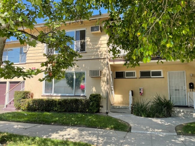 Photo - 14225 Riverside Dr Unit 3