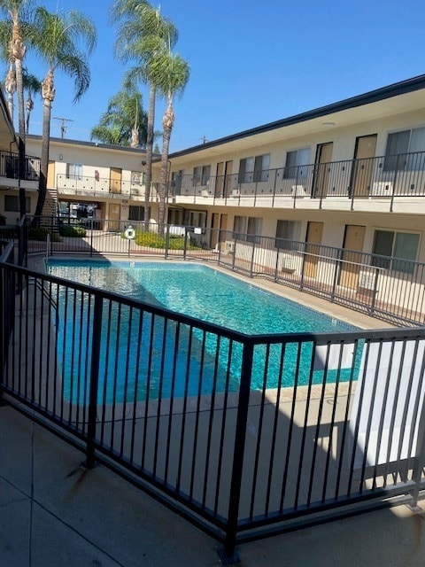 Photo - 15444-15454 Chatsworth St.