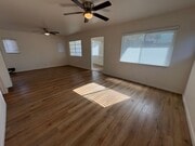 Photo - 3011 E 7th St