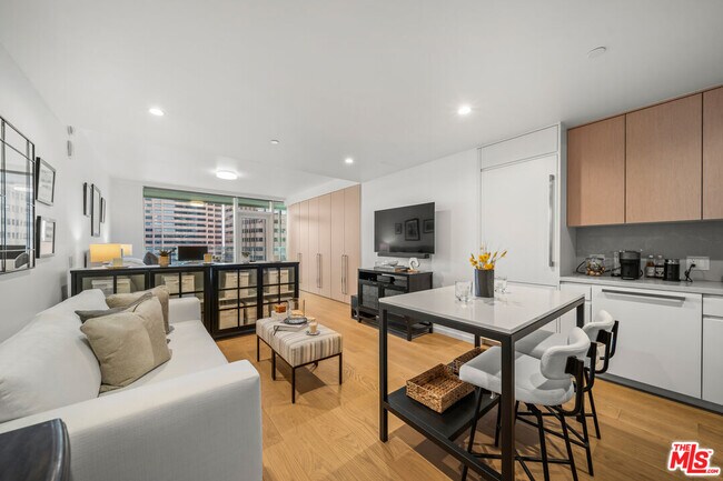 Photo - 877 Francisco St Unit 1715