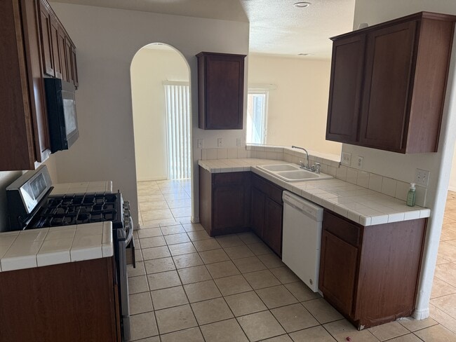 Photo - 66271 6th St