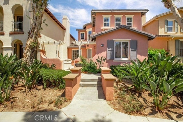 Building Photo - 16 Ellistone Unit 43