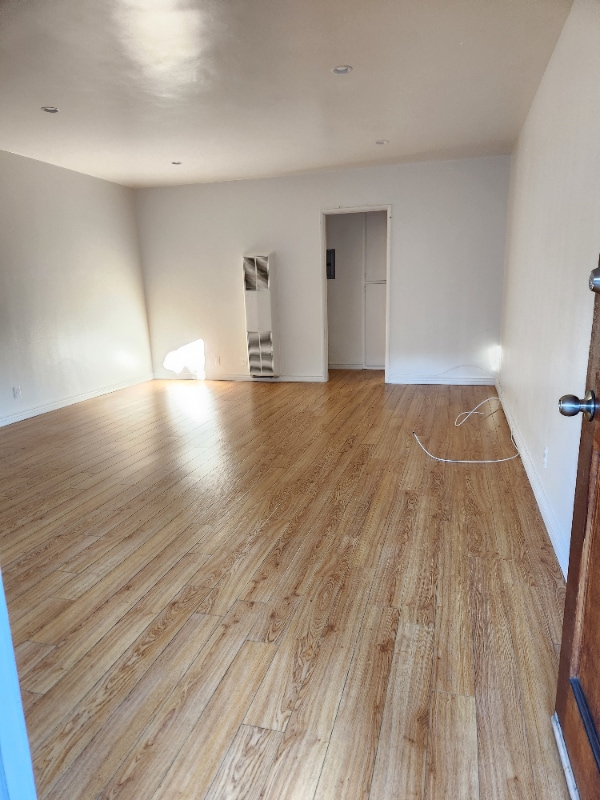 Photo - 17620 Burbank Blvd Apartment Unit 6