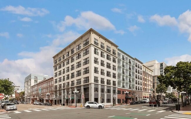 Building Photo - 450 J St Unit 3291 Rental