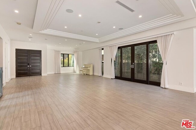 Photo - 312 S Palm Dr