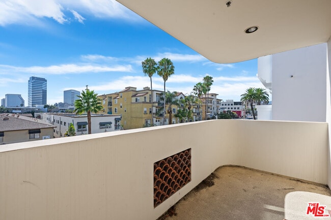 Photo - 1246 Armacost Ave Condo Unit 301