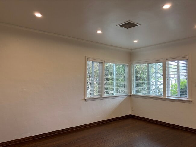 Bedroom 1 - 4301 Jasmine Ave Unit 4301