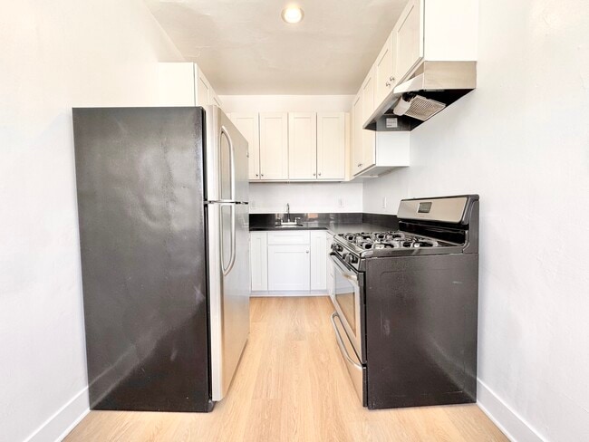 Photo - 4811 Melrose Ave Condo Unit 108