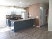 Photo - 1261 Victor St