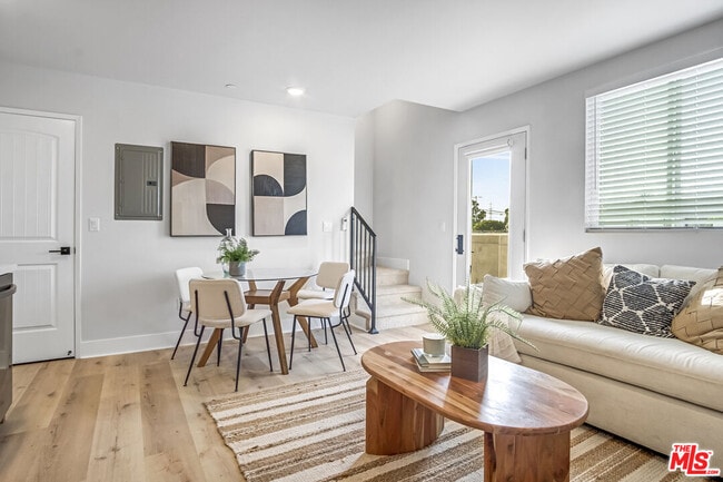 Photo - 10035 S Western Ave Unit 5