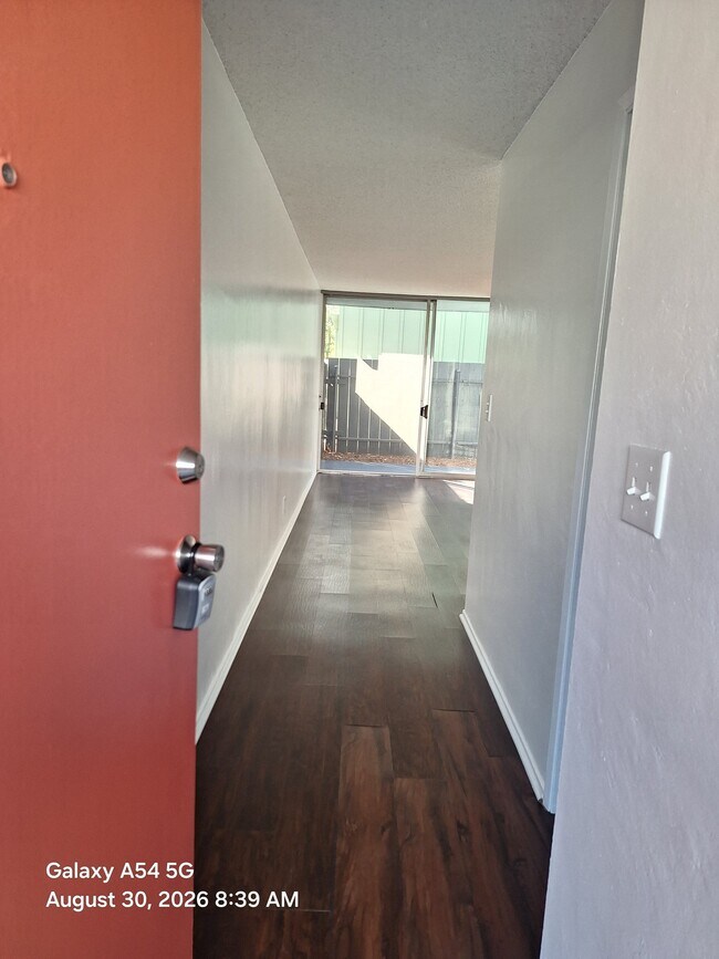 Photo - 609 De La Vina St Unit 8