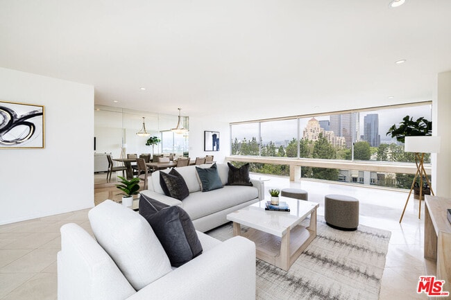 Building Photo - 2220 Ave of the Stars Unit 803