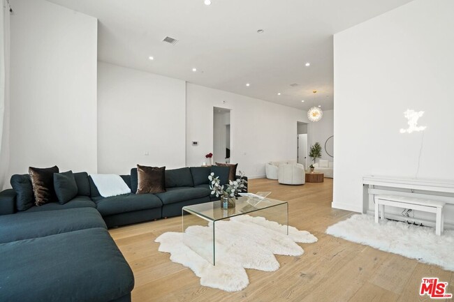 Photo - 12136 Clarkson Rd