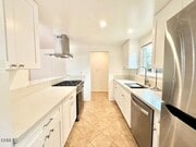 Photo - 933 Peninsula St