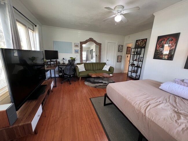 Photo - 3400 E 2nd St Unit 2