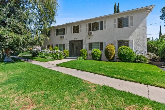 Photo - 14619 Moorpark St Apartments Unit 1
