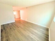 Photo - 18912 Valley Cir