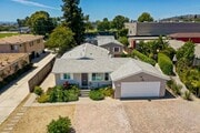 Photo - 73 College Dr