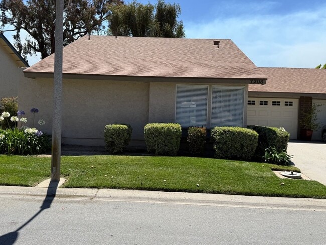 Photo - Walking Distance to the Center of Leisure Village