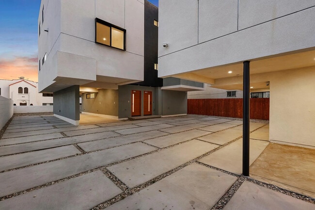 Photo - 3820 1/2 Montclair St