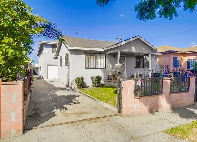 Photo - 1263 E 87th Pl House