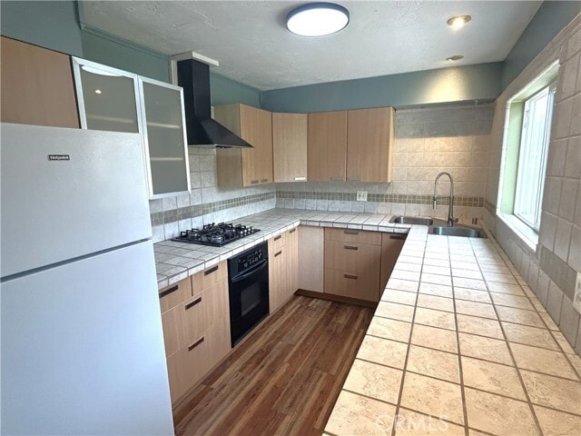 Photo - 811 Drake Ave