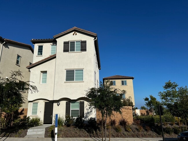 Photo - 27717 Stonehurst Ln