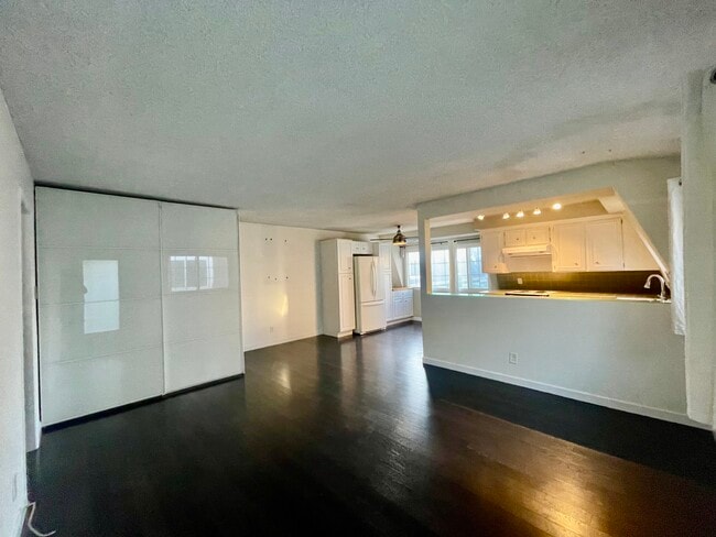 Building Photo - 8130 Redlands St Unit 12