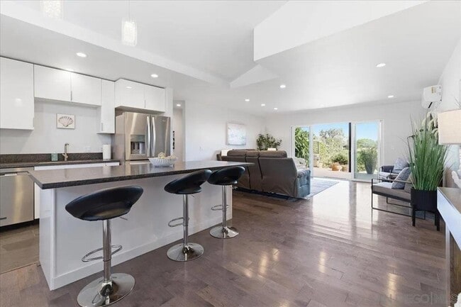 Photo - 5447 Soledad Rd