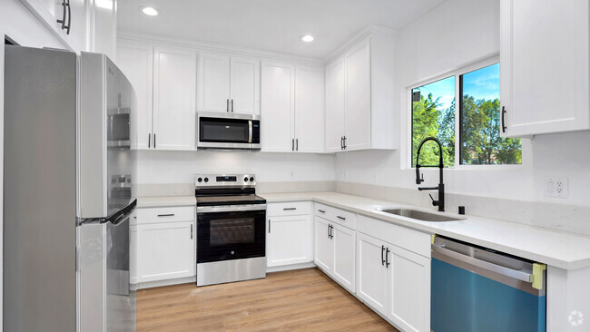 Building Photo - 14161 Friar St Rental