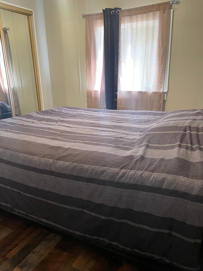 Photo - 18688 Conard Ave