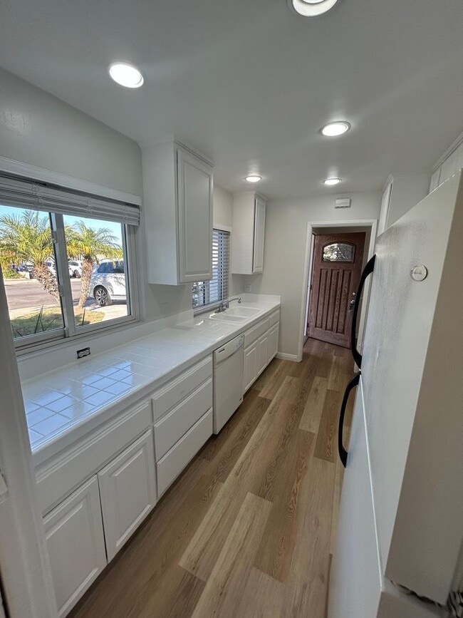 Photo - Beautiful Remodeled 3 Bedroom 2 Bath Home,...